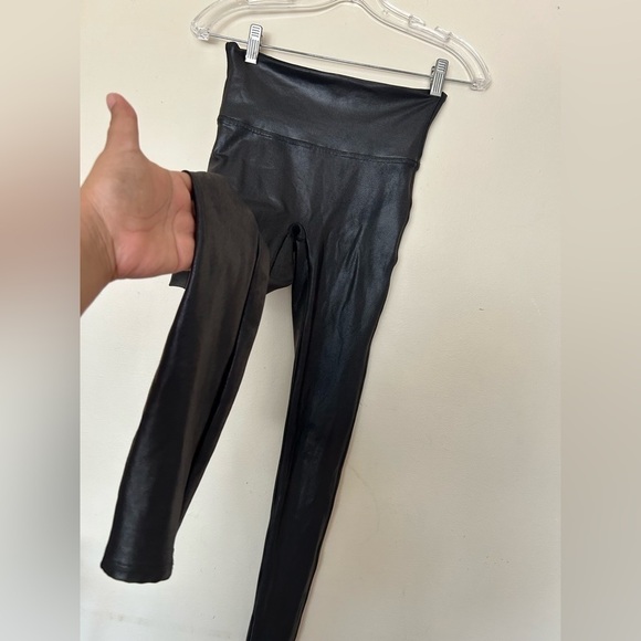 SPANXBy Sara Blakely Black Faux Leather Leggings Size S - Picture 4 of 12